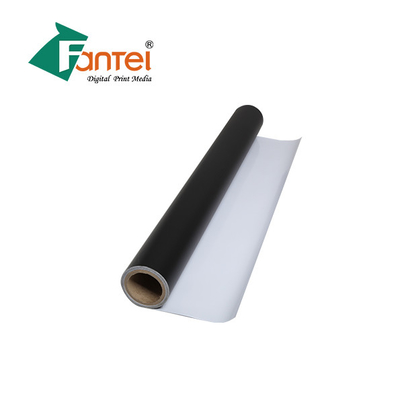 Συνήθειας 440gsm υπαίθριο Blockout PVC κρύο φύλλων εμβλημάτων ευκίνητο που τοποθετείται σε στρώματα